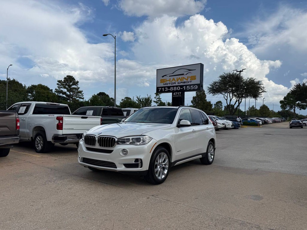 BMW X5 Vehicle Full-screen Gallery Image 03