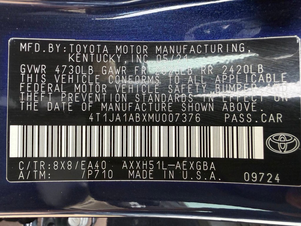 Toyota Avalon Hybrid Vehicle Full-screen Gallery Image 30