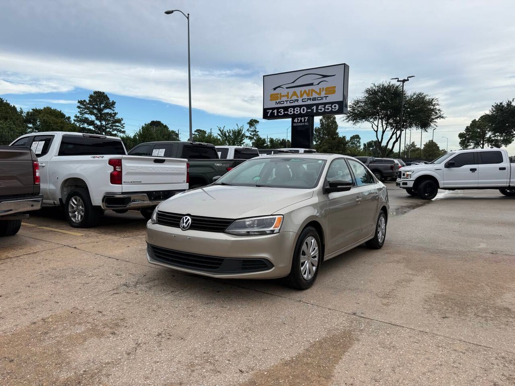 Volkswagen Jetta Sedan Vehicle Full-screen Gallery Image 39