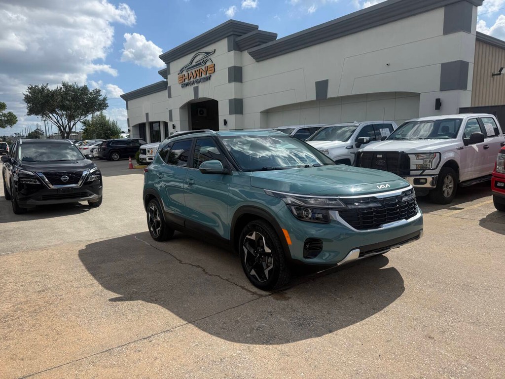 Kia Seltos Vehicle Full-screen Gallery Image 02