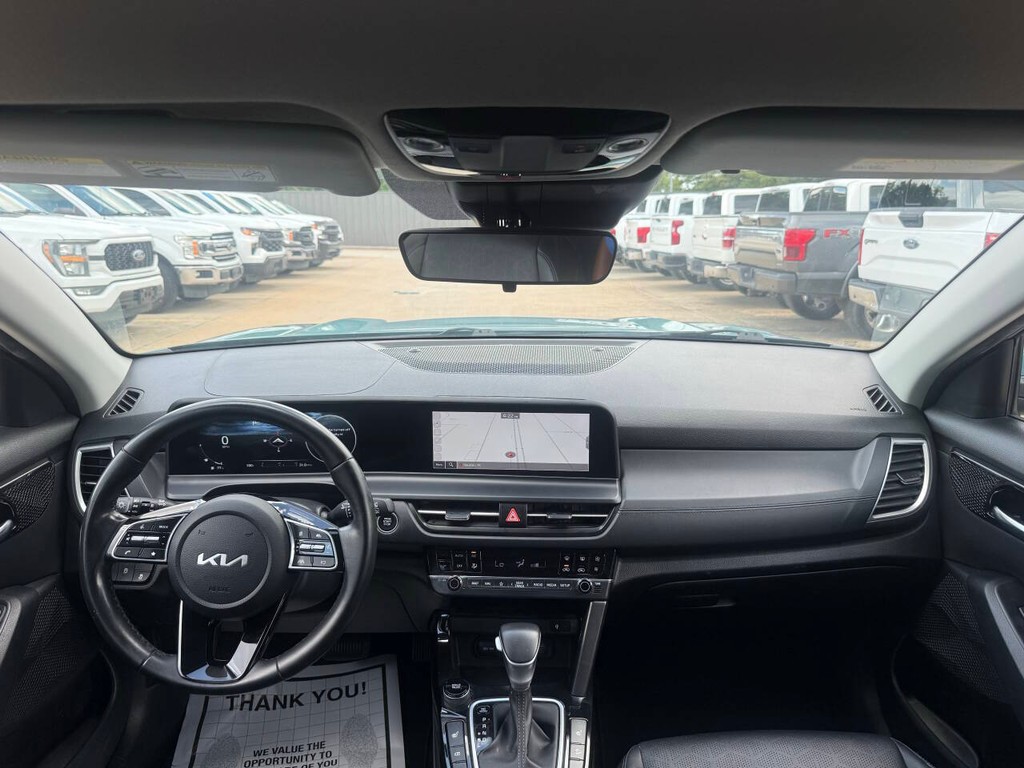 Kia Seltos Vehicle Full-screen Gallery Image 17