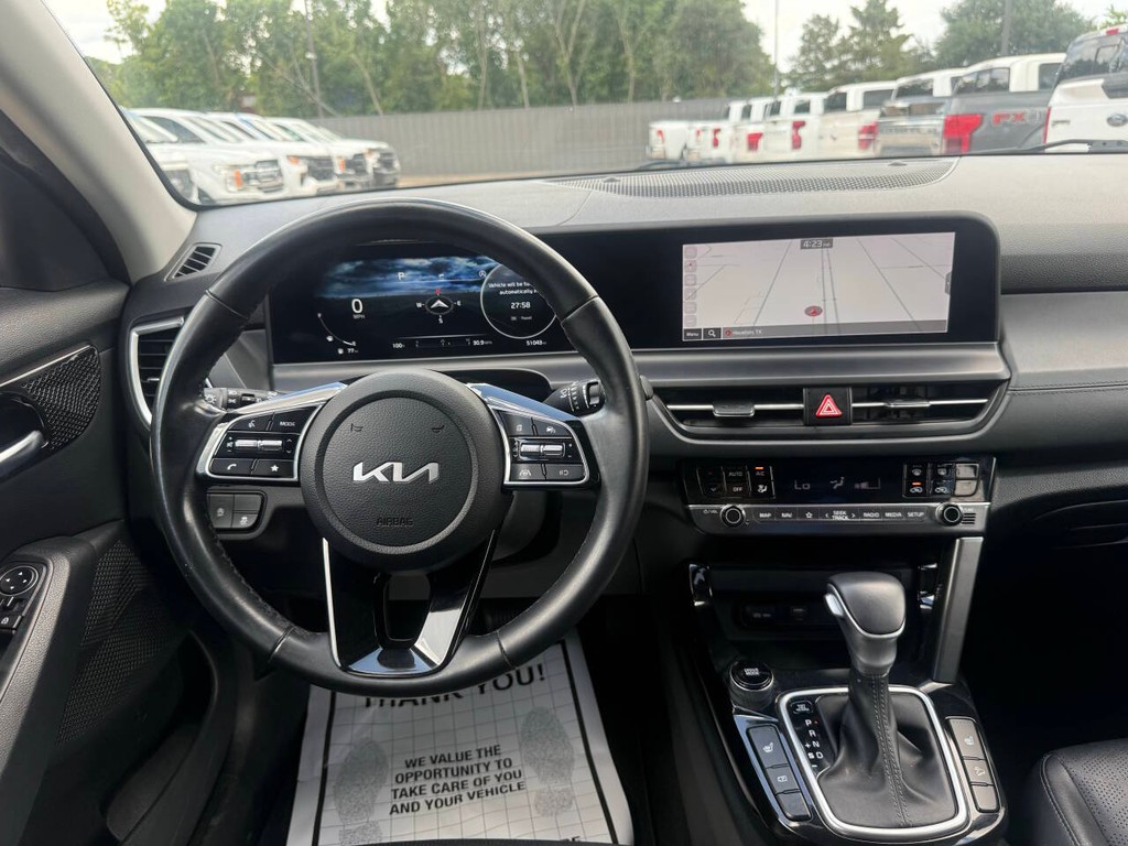 Kia Seltos Vehicle Full-screen Gallery Image 21