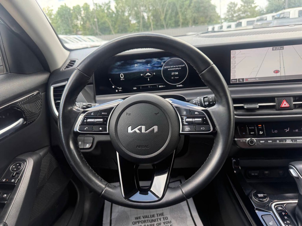 Kia Seltos Vehicle Full-screen Gallery Image 22