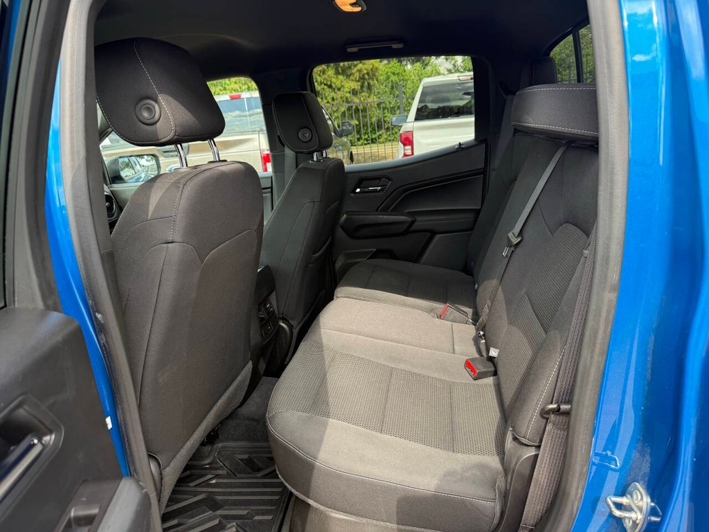 Chevrolet Colorado Vehicle Full-screen Gallery Image 13
