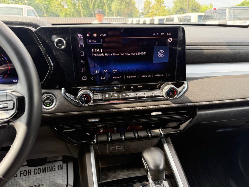 Chevrolet Colorado Vehicle Full-screen Gallery Image 27