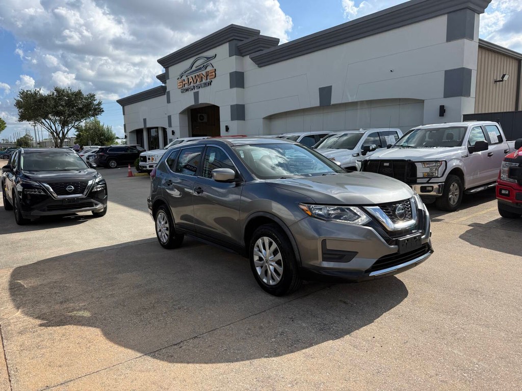 Nissan Rogue Vehicle Full-screen Gallery Image 02