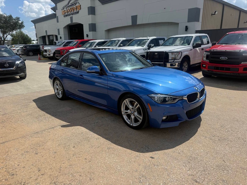 BMW 3 Series Vehicle Full-screen Gallery Image 43