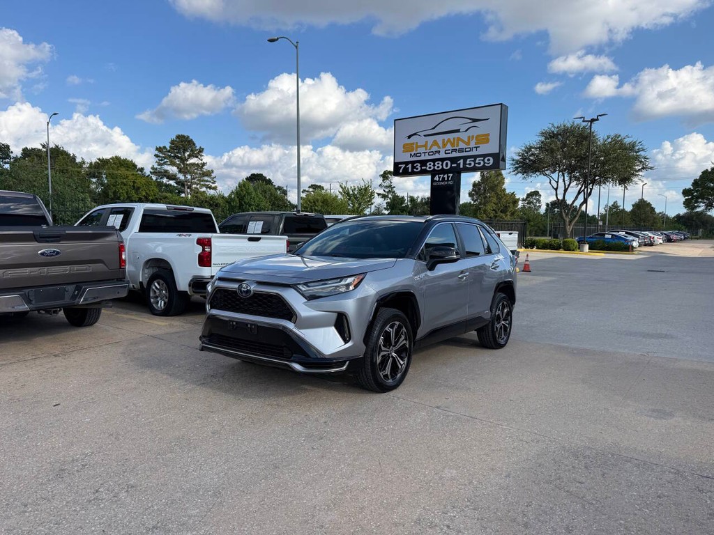 Toyota RAV4 Prime Vehicle Full-screen Gallery Image 03