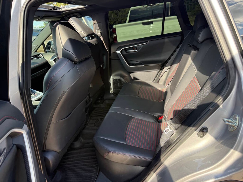 Toyota RAV4 Prime Vehicle Full-screen Gallery Image 13