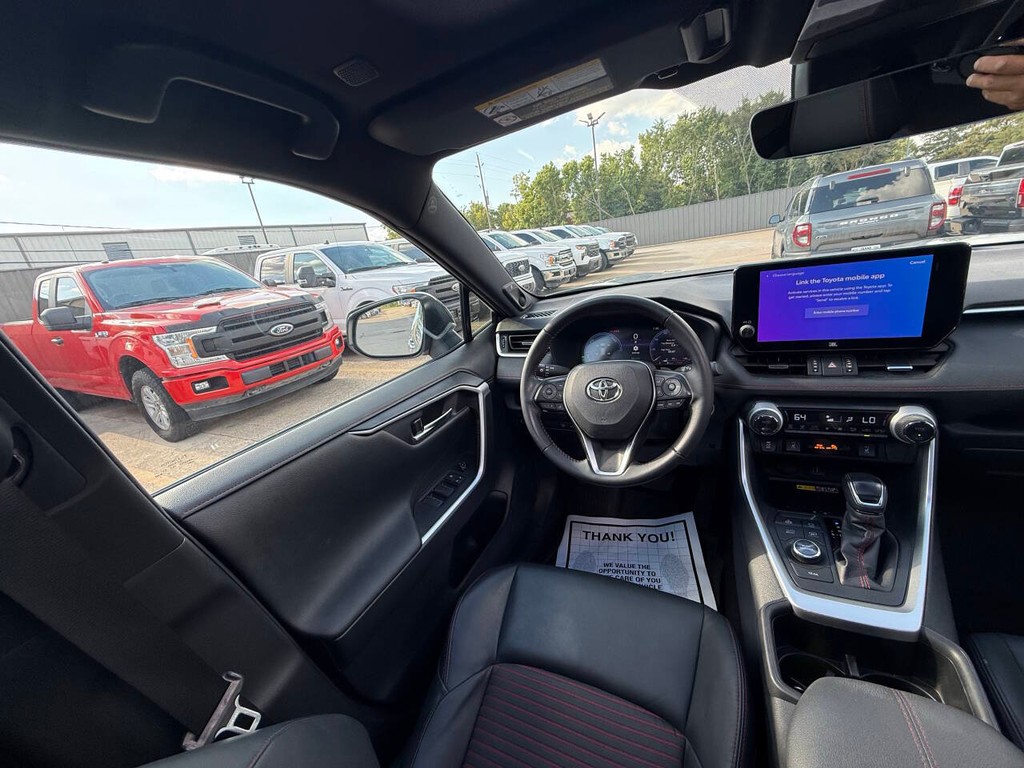 Toyota RAV4 Prime Vehicle Full-screen Gallery Image 18