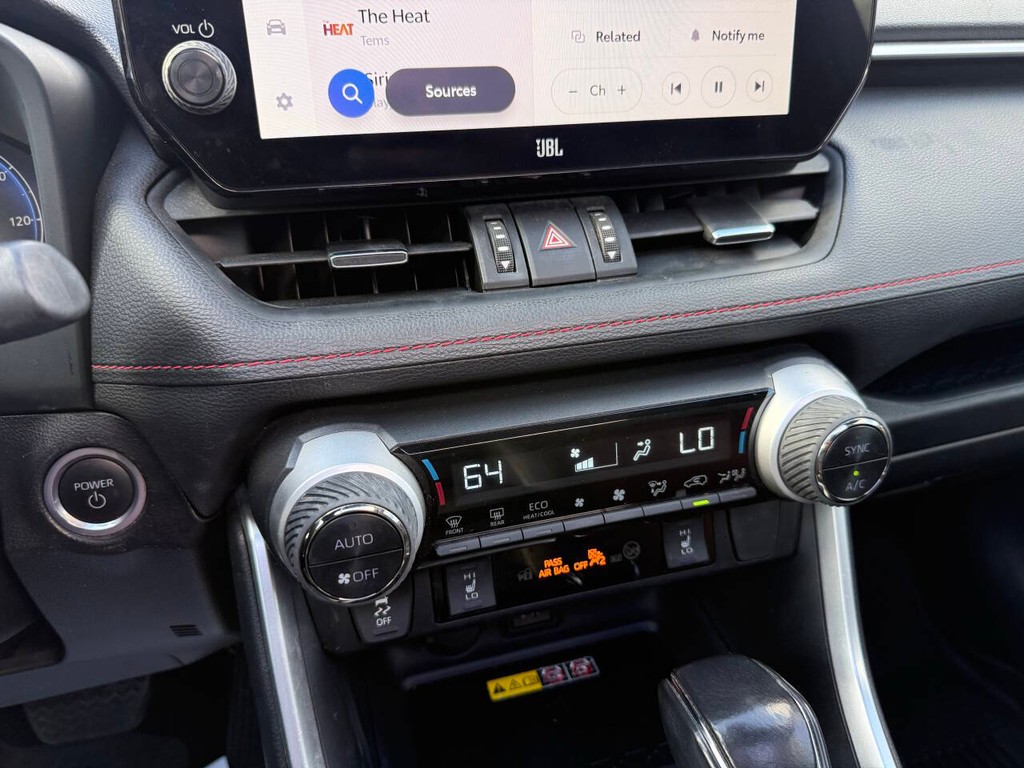 Toyota RAV4 Prime Vehicle Full-screen Gallery Image 27