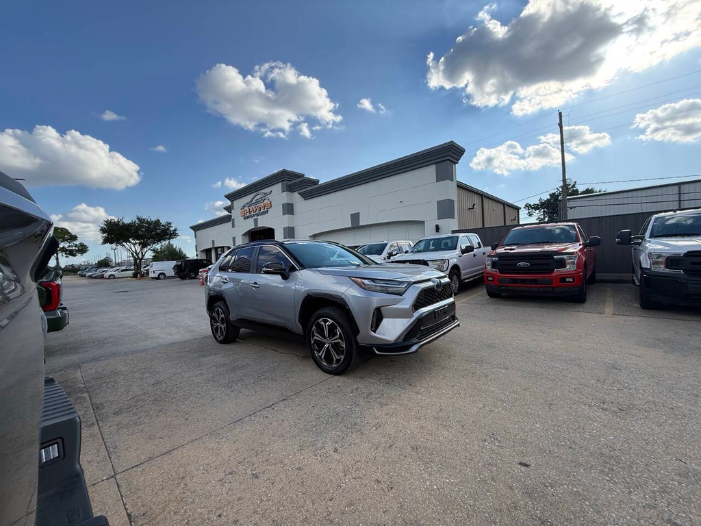 Toyota RAV4 Prime Vehicle Full-screen Gallery Image 42