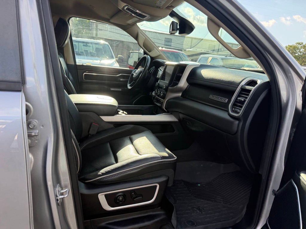 Ram 1500 Vehicle Full-screen Gallery Image 10