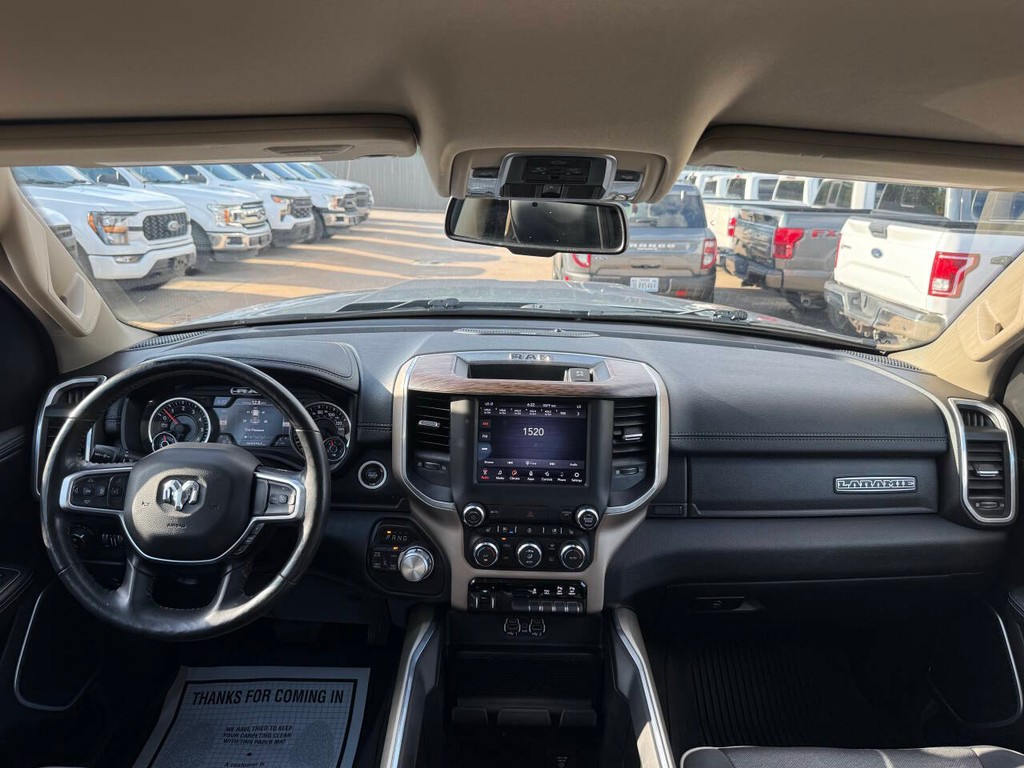 Ram 1500 Vehicle Full-screen Gallery Image 17