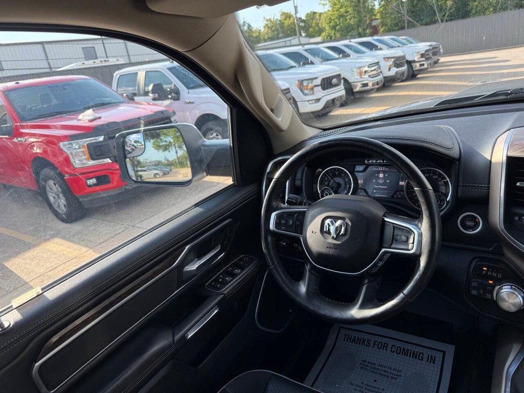 Ram 1500 Vehicle Full-screen Gallery Image 19
