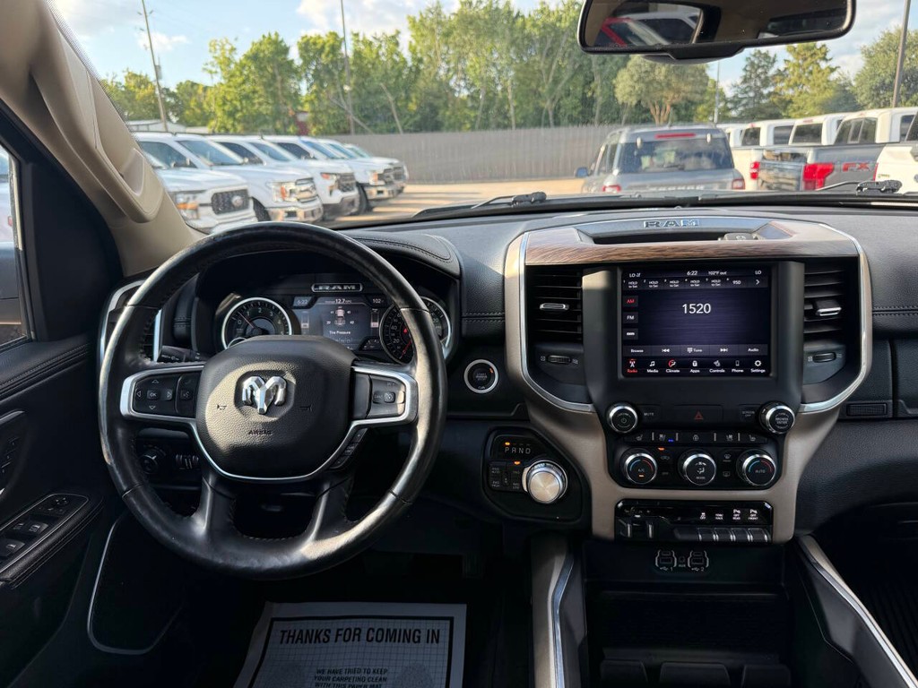 Ram 1500 Vehicle Full-screen Gallery Image 21