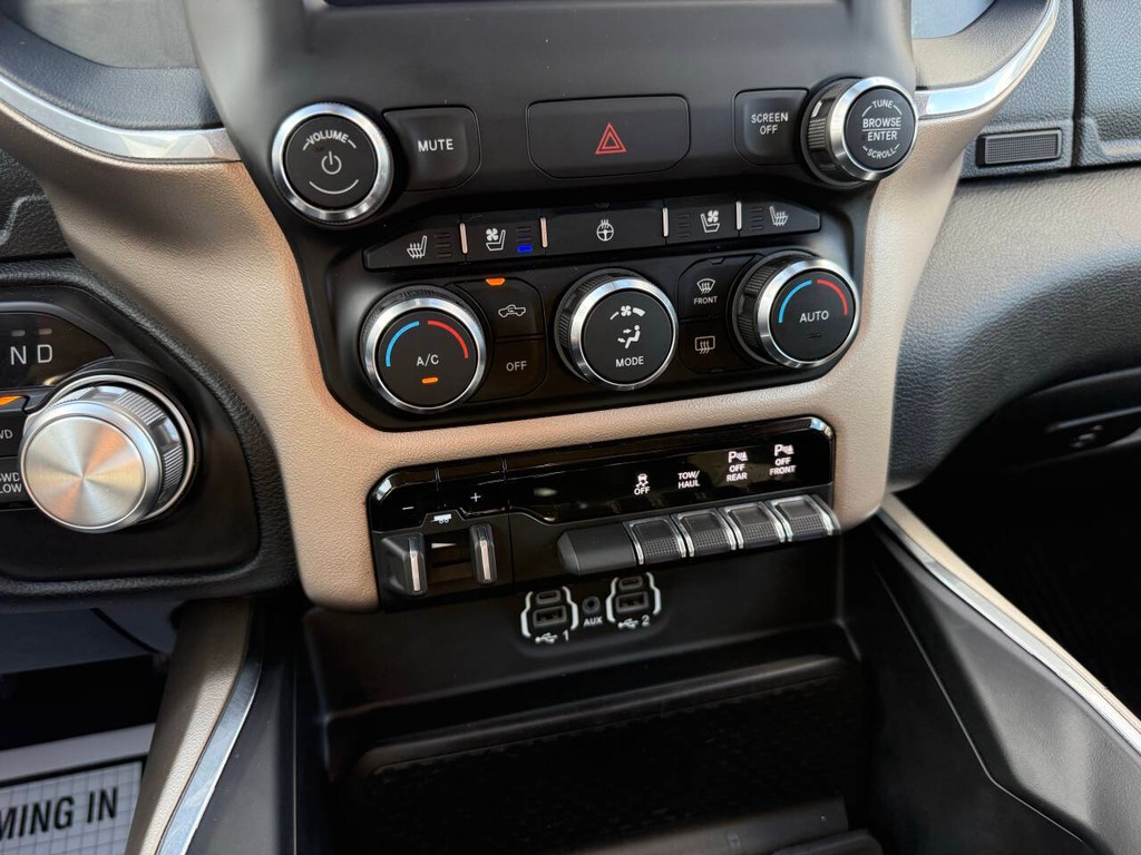 Ram 1500 Vehicle Full-screen Gallery Image 27