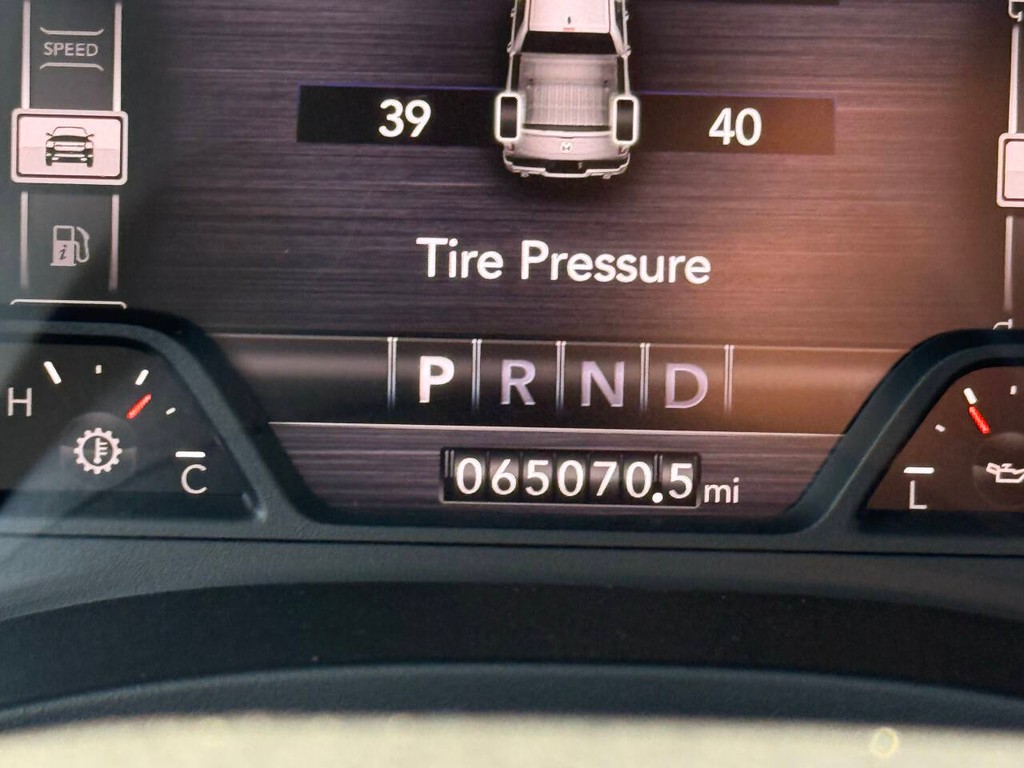 Ram 1500 Vehicle Full-screen Gallery Image 31
