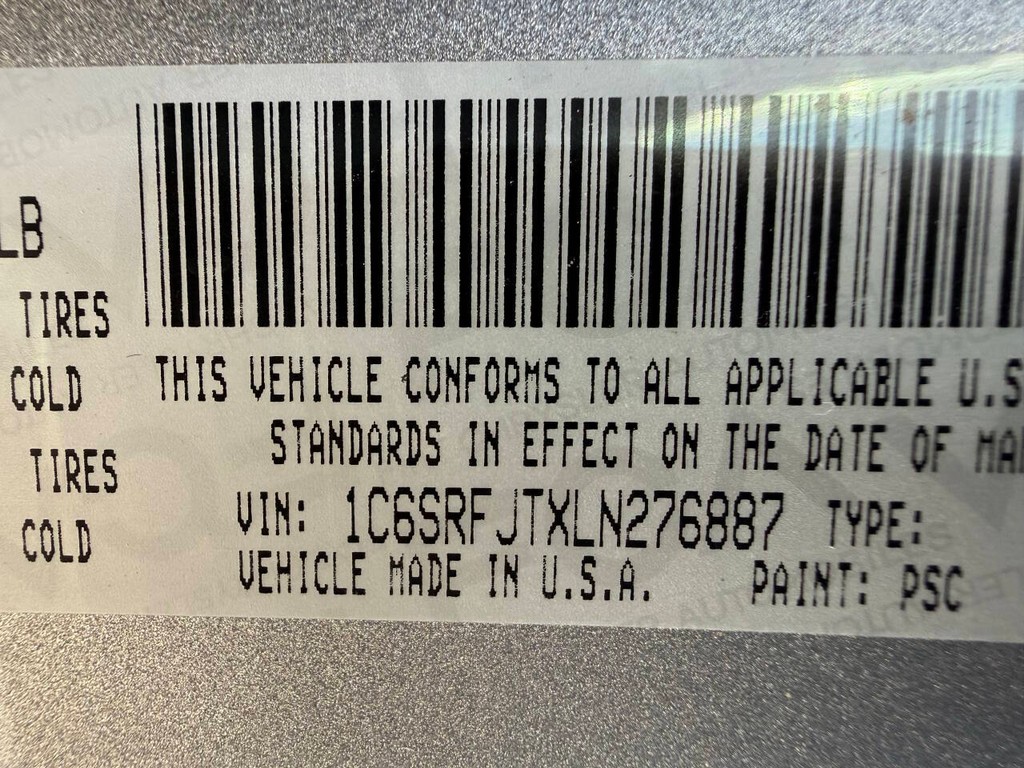 Ram 1500 Vehicle Full-screen Gallery Image 32
