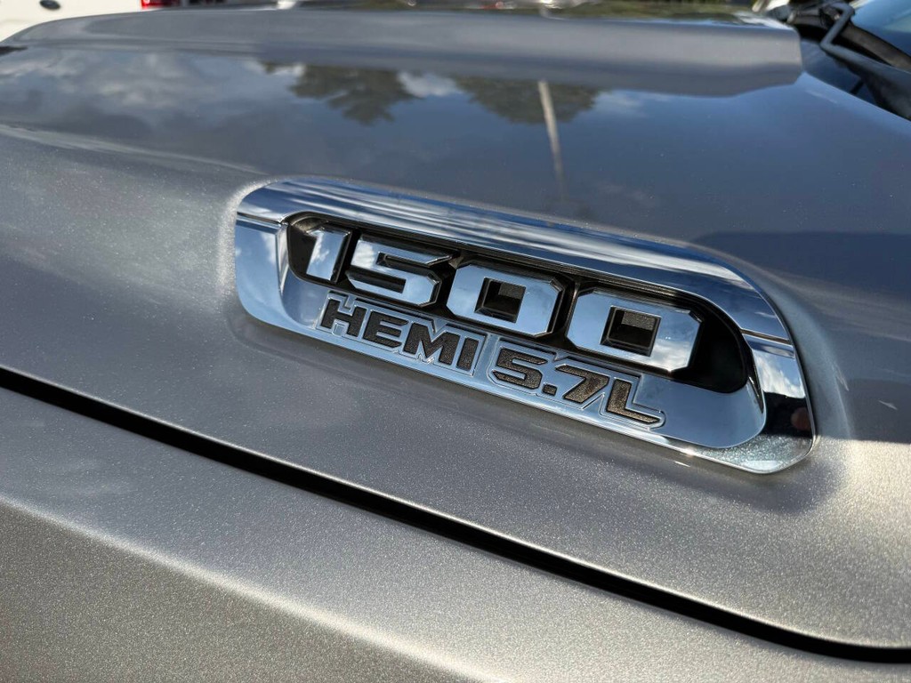 Ram 1500 Vehicle Full-screen Gallery Image 34