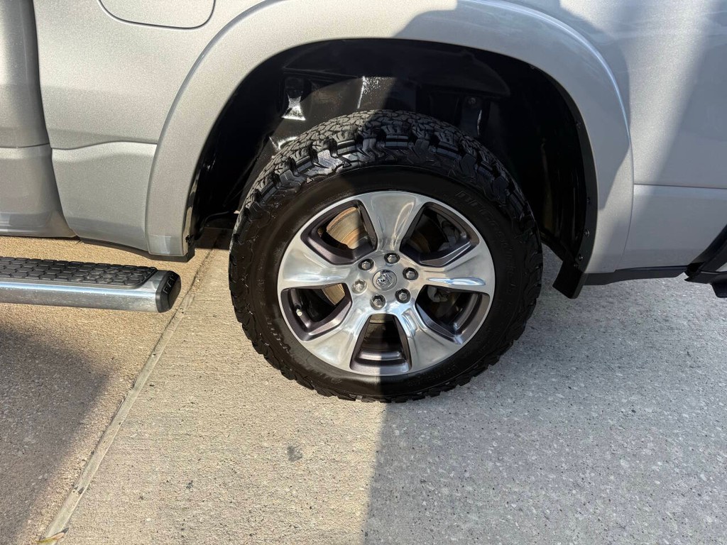 Ram 1500 Vehicle Full-screen Gallery Image 35