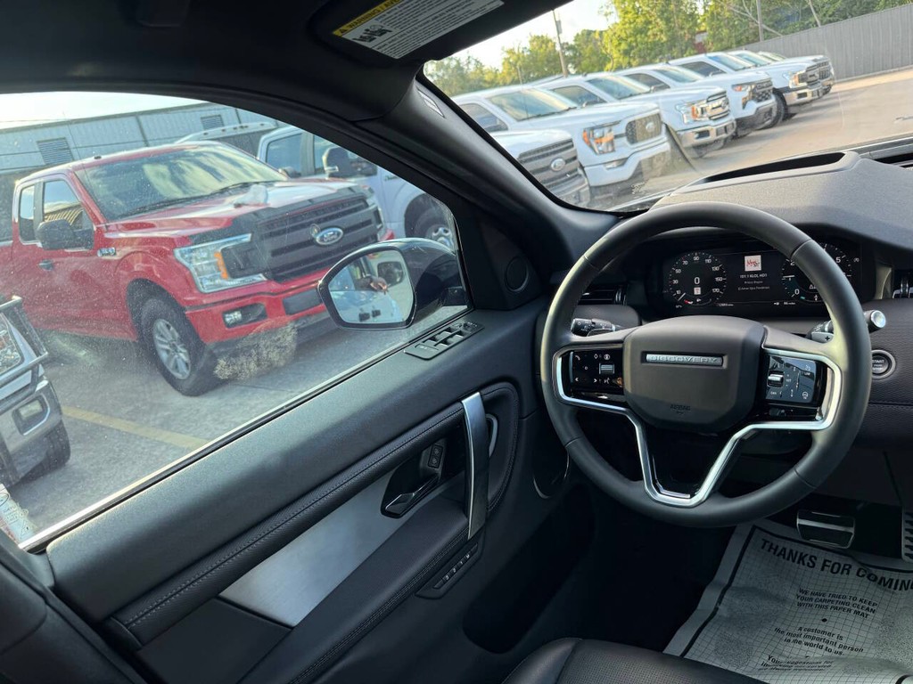Land Rover Discovery Sport Vehicle Full-screen Gallery Image 23