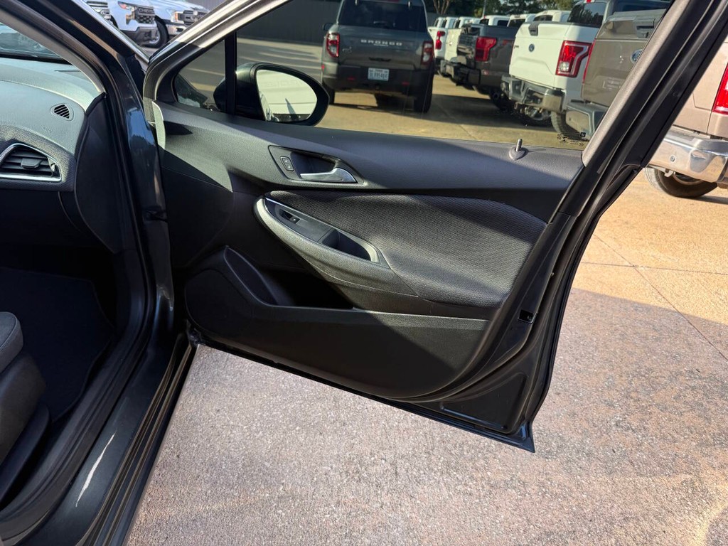 Chevrolet Cruze Vehicle Full-screen Gallery Image 11
