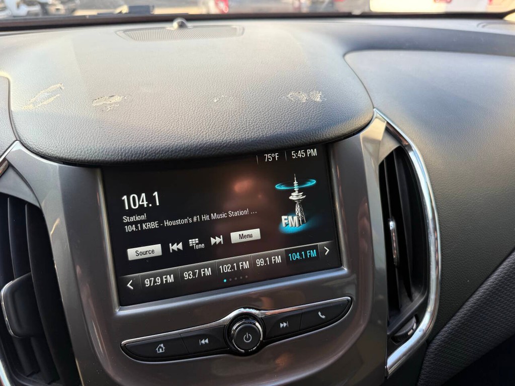 Chevrolet Cruze Vehicle Full-screen Gallery Image 26