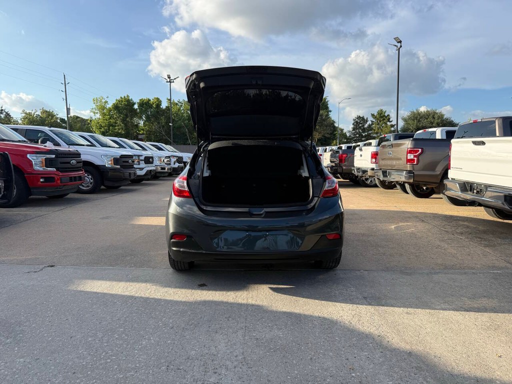 Chevrolet Cruze Vehicle Full-screen Gallery Image 35