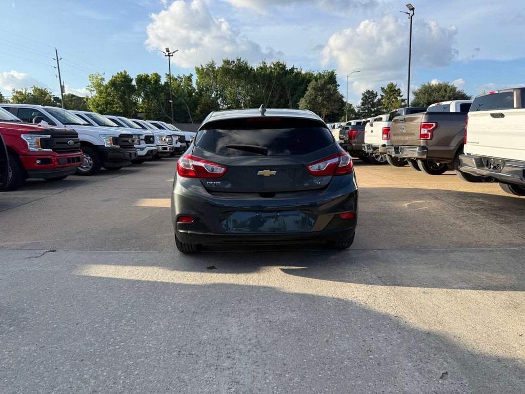 Chevrolet Cruze Vehicle Full-screen Gallery Image 36