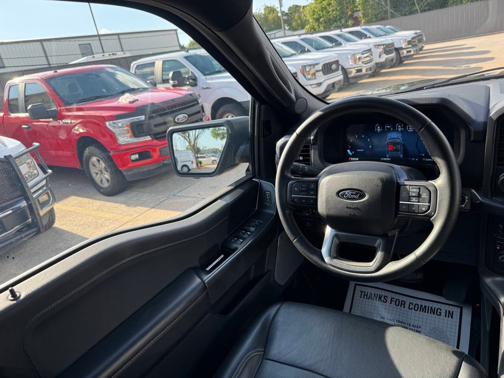 Ford F-150 Vehicle Full-screen Gallery Image 19