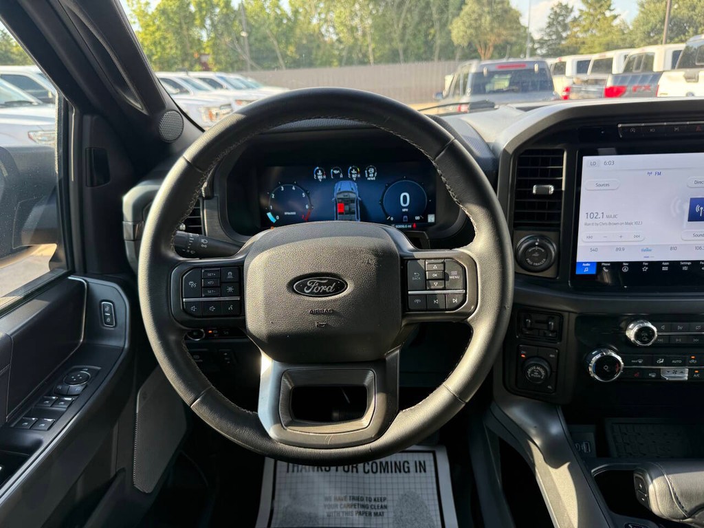 Ford F-150 Vehicle Full-screen Gallery Image 22