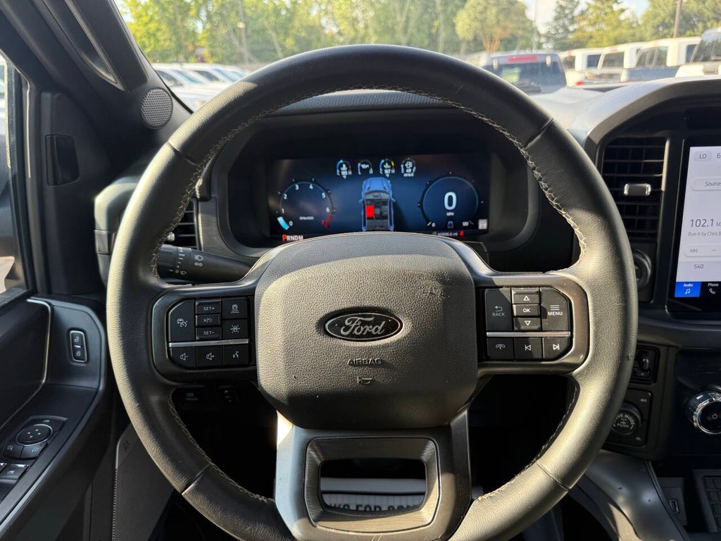 Ford F-150 Vehicle Full-screen Gallery Image 23