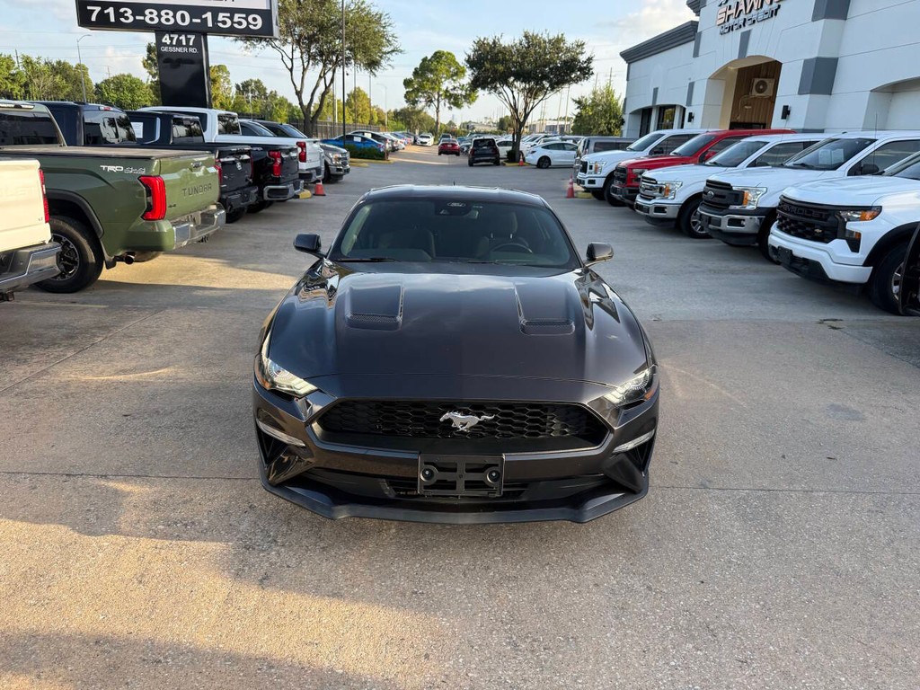 Ford Mustang Vehicle Full-screen Gallery Image 33