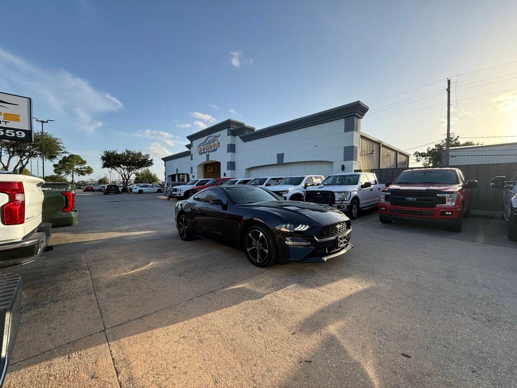 Ford Mustang Vehicle Full-screen Gallery Image 37