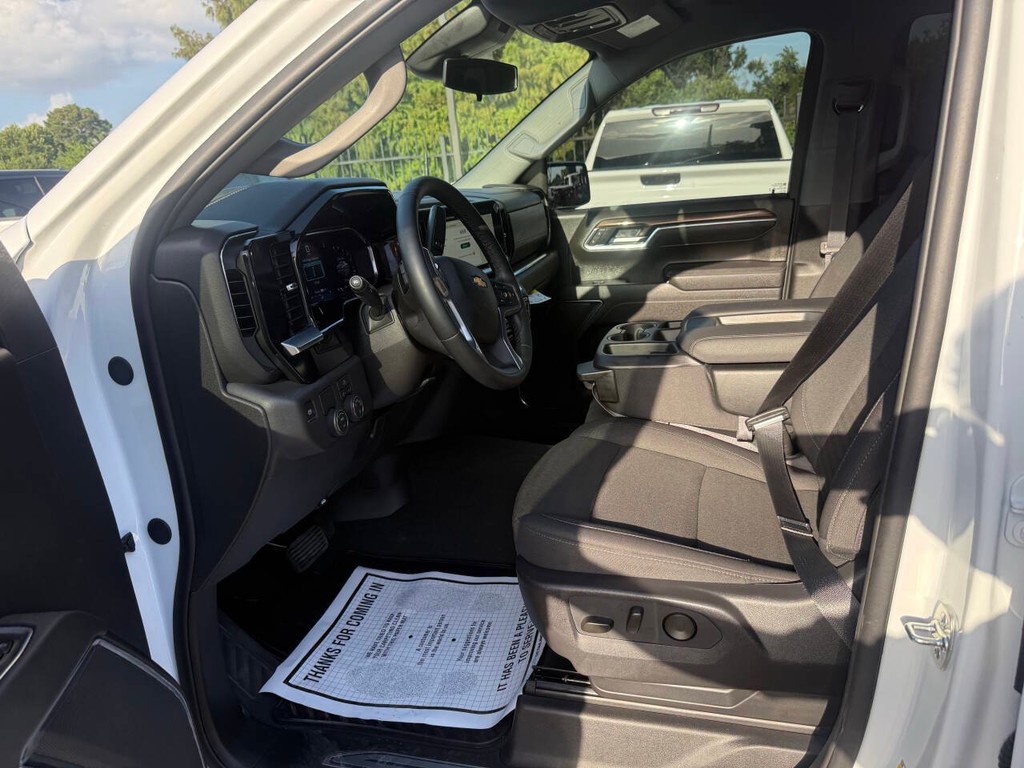 Chevrolet Silverado 1500 Vehicle Full-screen Gallery Image 07