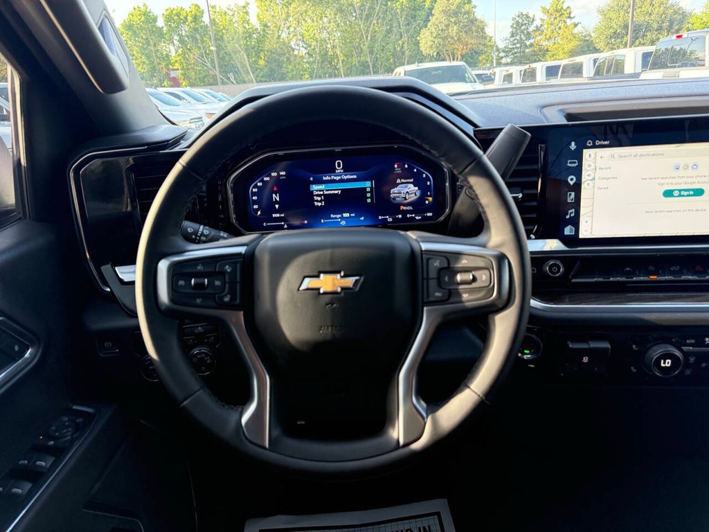 Chevrolet Silverado 1500 Vehicle Full-screen Gallery Image 22