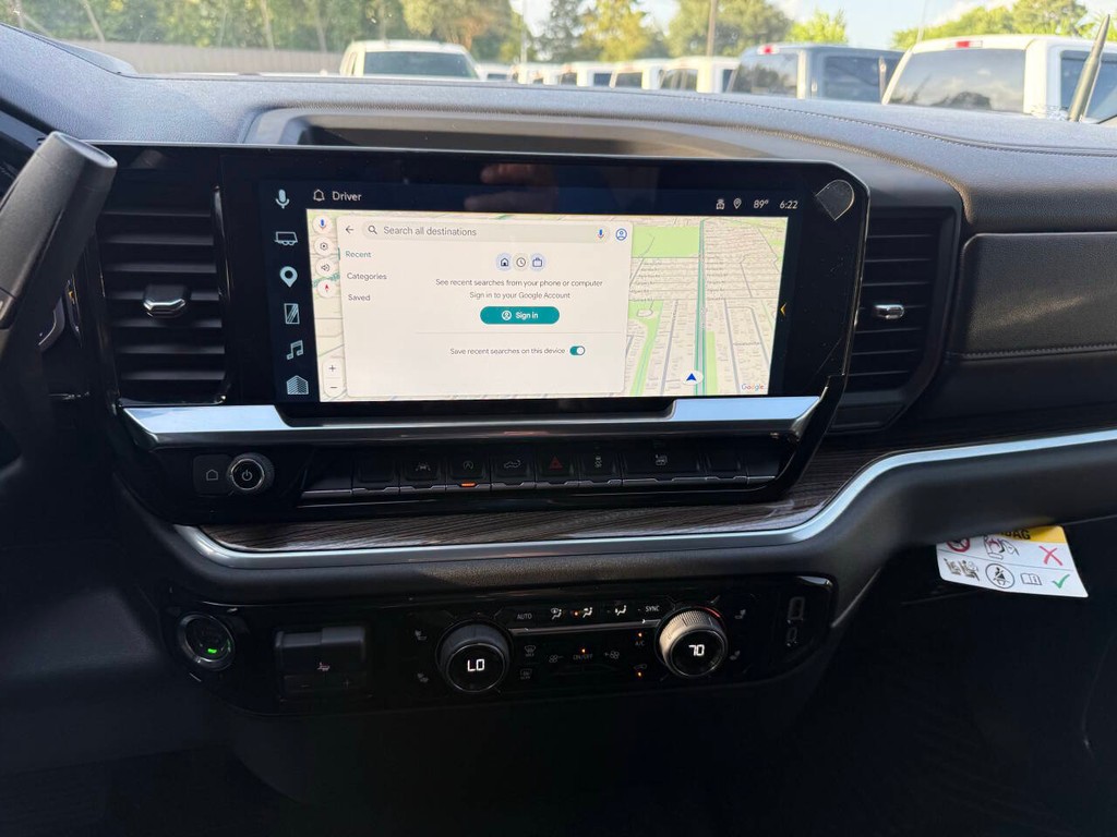 Chevrolet Silverado 1500 Vehicle Full-screen Gallery Image 24