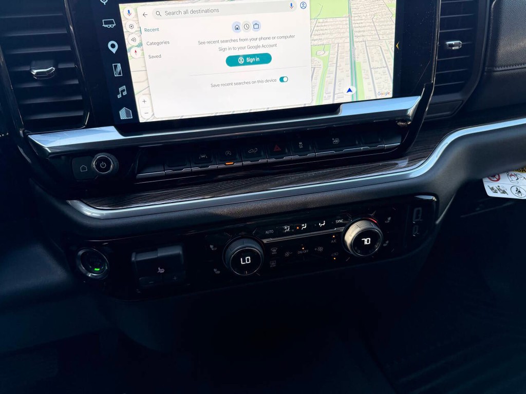 Chevrolet Silverado 1500 Vehicle Full-screen Gallery Image 25