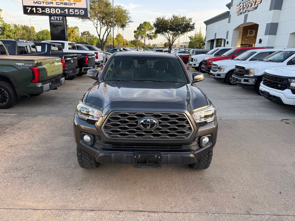 Toyota Tacoma Vehicle Full-screen Gallery Image 40