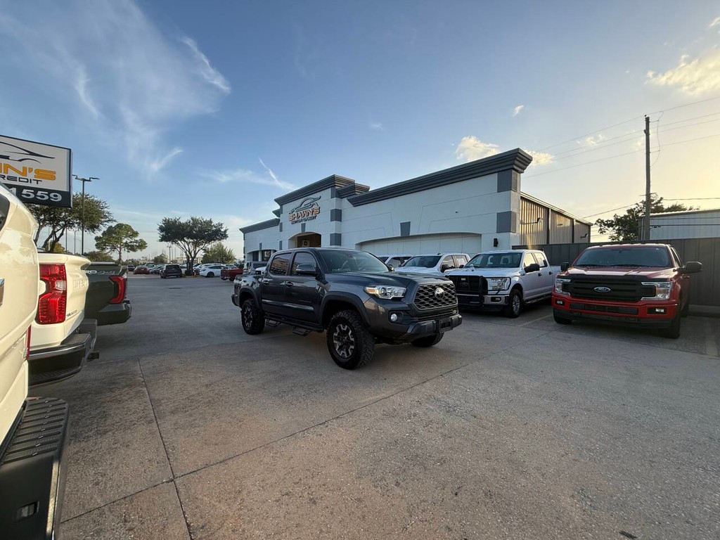 Toyota Tacoma Vehicle Full-screen Gallery Image 44
