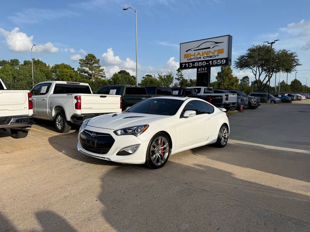 Hyundai Genesis Coupe Vehicle Full-screen Gallery Image 03
