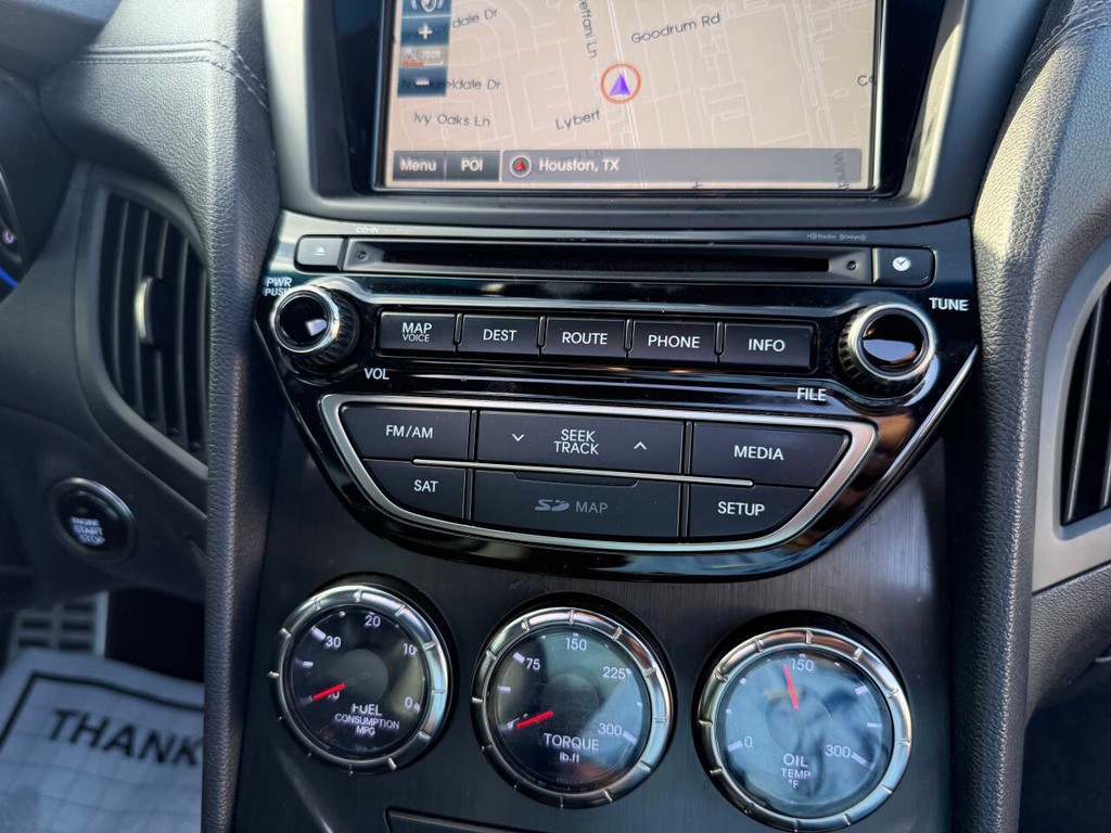 Hyundai Genesis Coupe Vehicle Full-screen Gallery Image 22