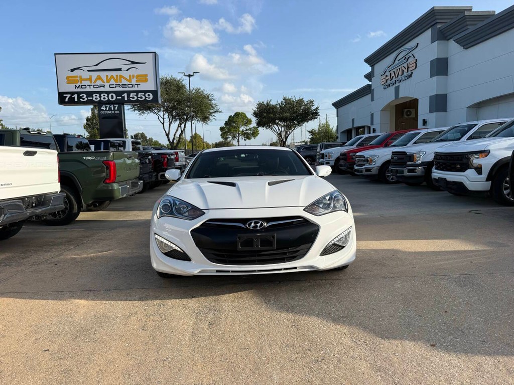 Hyundai Genesis Coupe Vehicle Full-screen Gallery Image 36