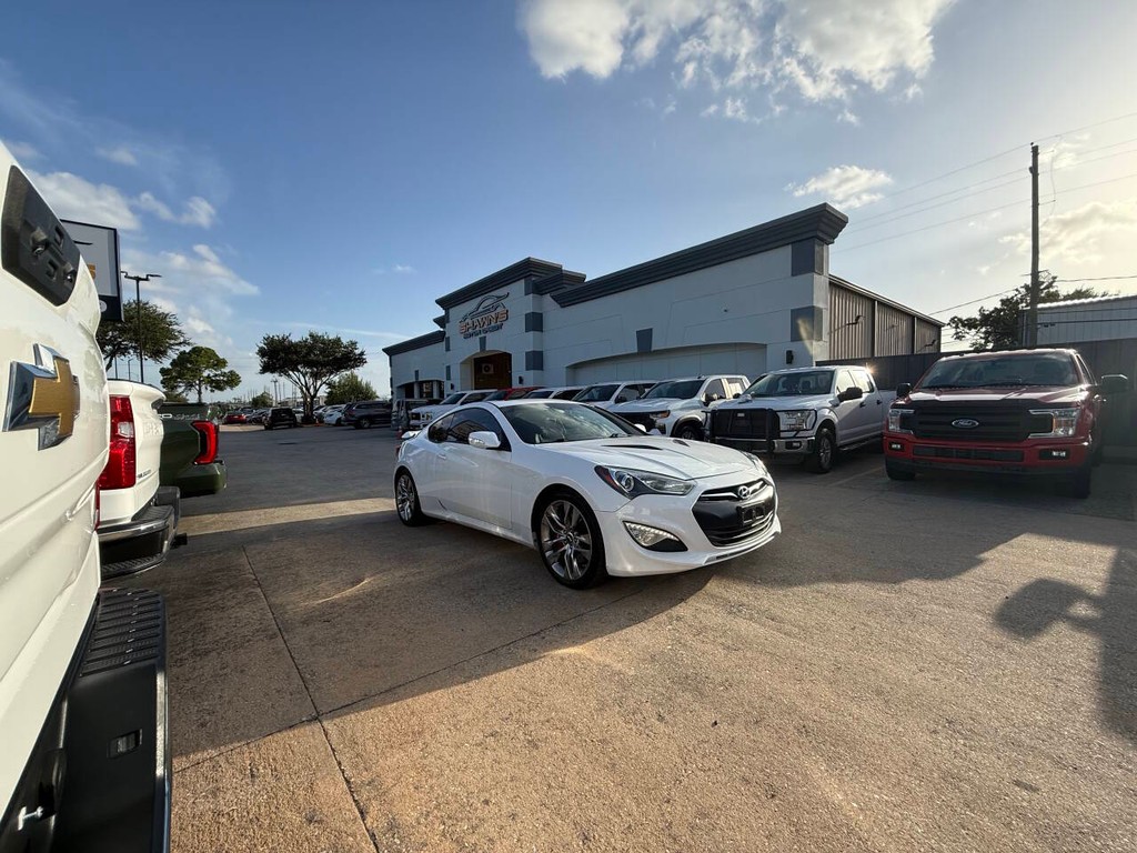 Hyundai Genesis Coupe Vehicle Full-screen Gallery Image 39