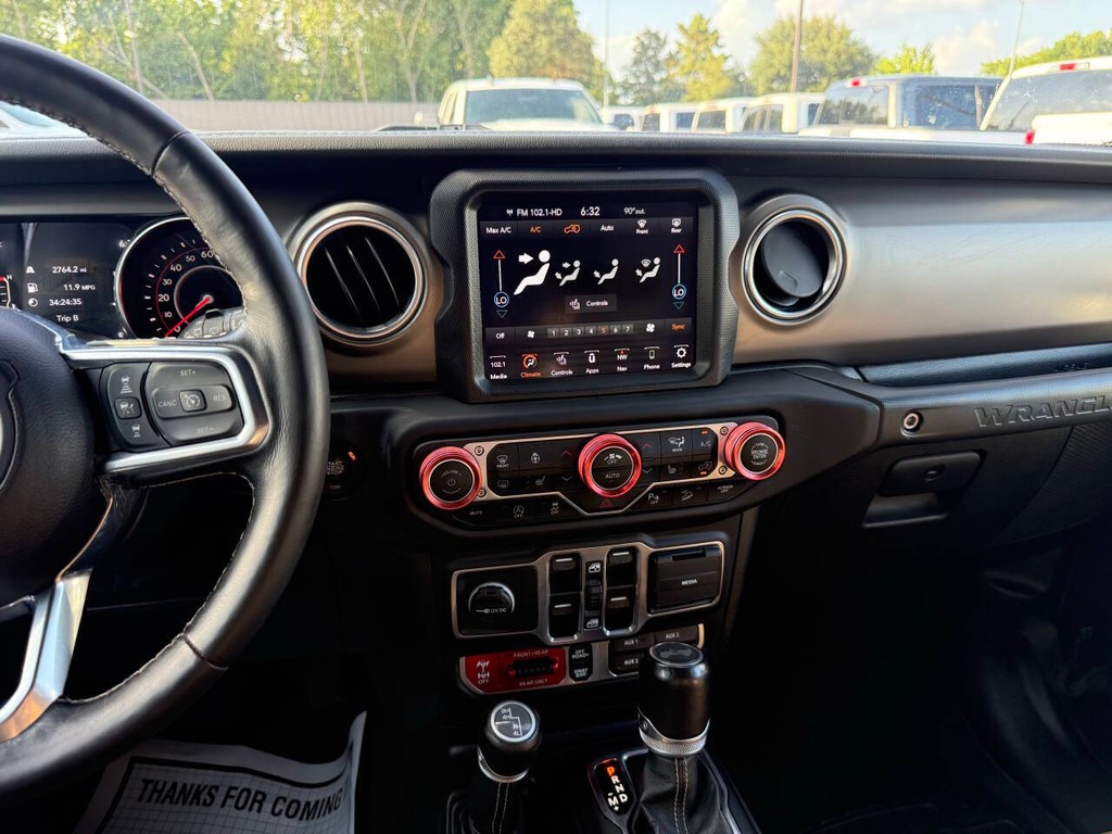 Jeep Wrangler Unlimited Vehicle Full-screen Gallery Image 24