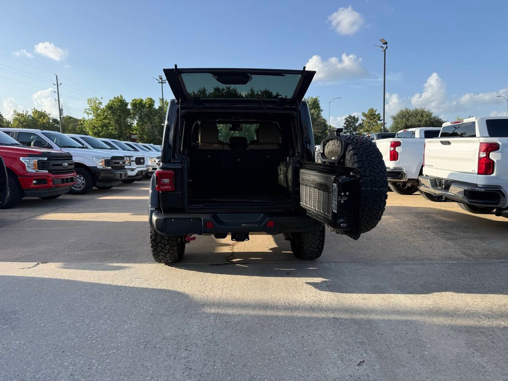Jeep Wrangler Unlimited Vehicle Full-screen Gallery Image 38