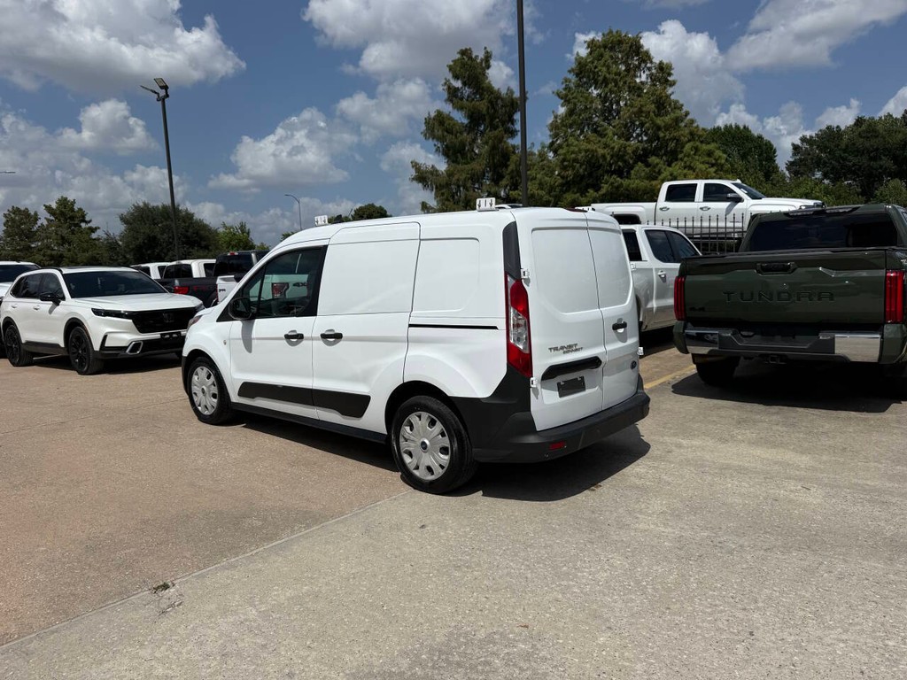 Ford Transit Connect Van Vehicle Full-screen Gallery Image 04
