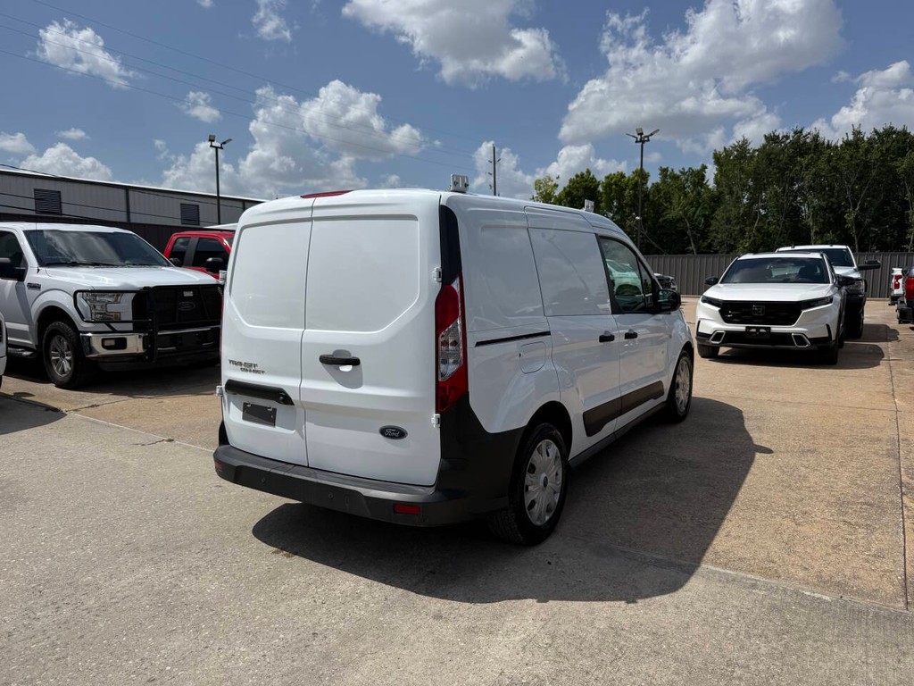 Ford Transit Connect Van Vehicle Full-screen Gallery Image 05
