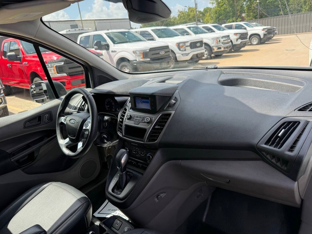Ford Transit Connect Van Vehicle Full-screen Gallery Image 12